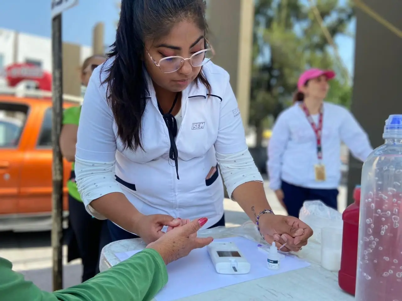 Jornada de Salud para la Mujer en la Explanada de la Unidad Administrativa Nezahualcóyotl del 17 al 21 de junio. Imagen: Gob. Neza.