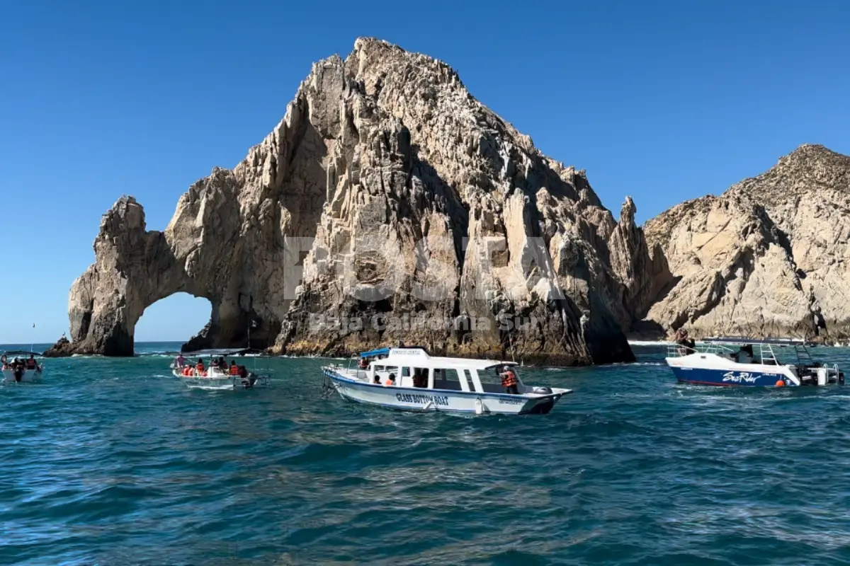 Arco en la bahía de Cabo San Lucas. Foto: Irving Thomas / POSTA BCS