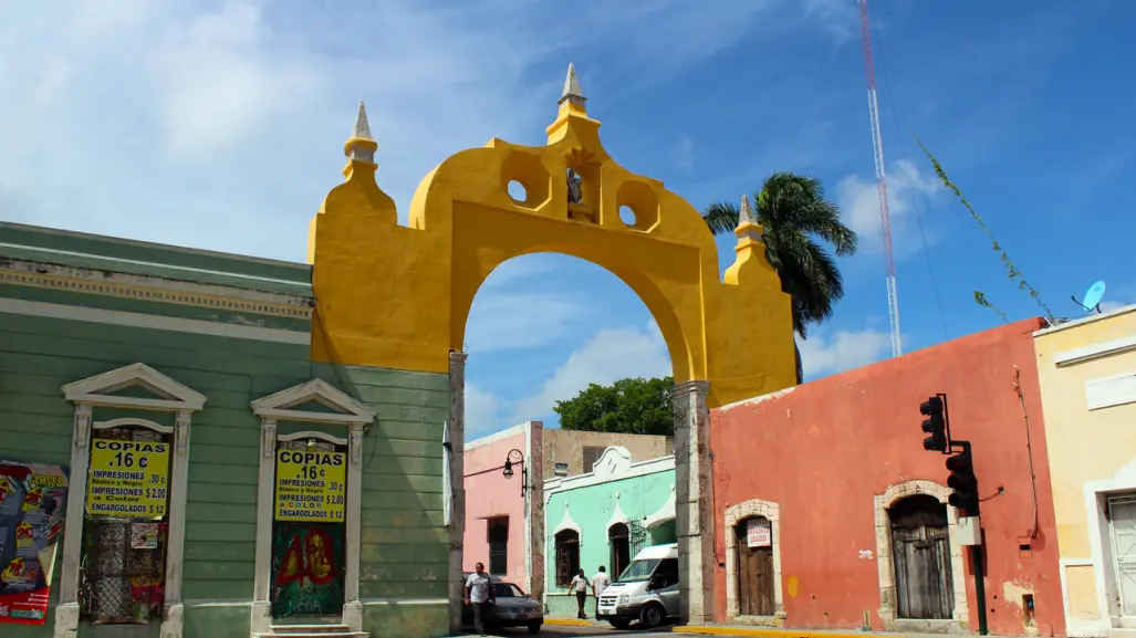 Arcos de San Juan, del Puente y de Dragones: Historia y patrimonio de Mérida