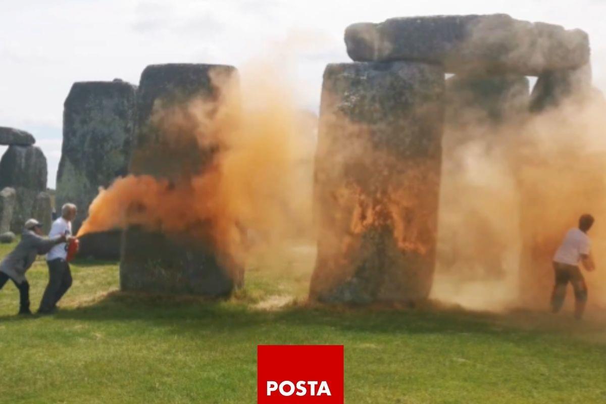 Activistas de Just Stop Oil rocían con pintura naranja el histórico Stonehenge