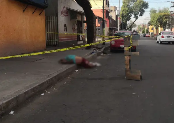 Hallan a hombre asesinado a golpes en colonia Morelos