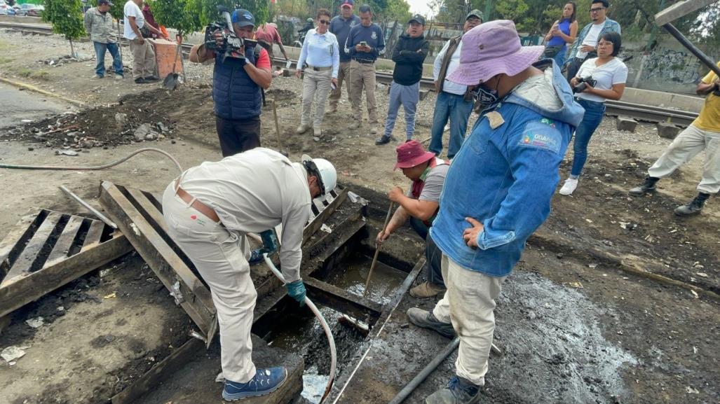 Investigan olor a combustible en Ciudad de Lago, en Neza