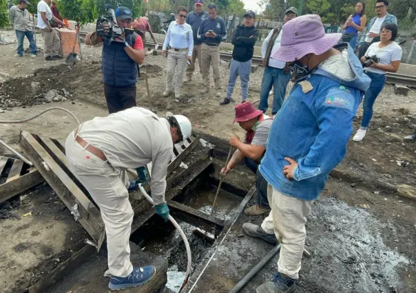 Investigan olor a combustible en Ciudad de Lago, en Neza