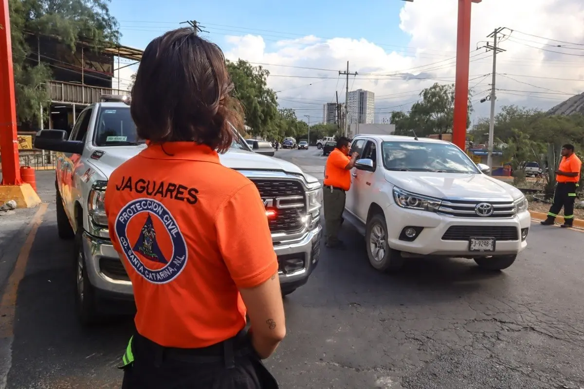 Protección Civil Jaguares instaló un filtro de restricción de acceso a externos en el Parque Ecológico La Huasteca. Foto: Gobierno de Santa Catarina