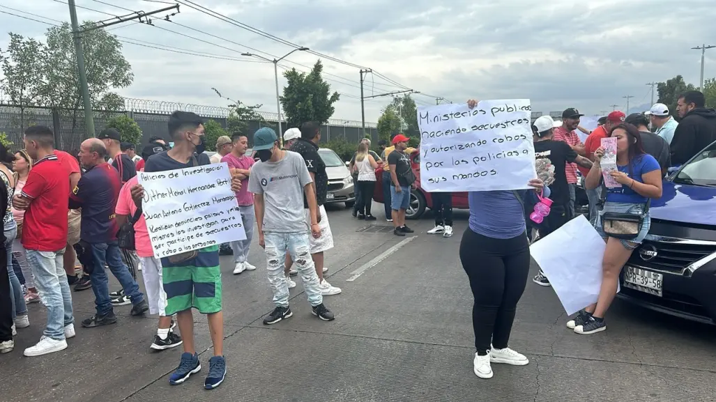 Familiares de detenido cierran Circuito Interior, acusan delitos fabricados