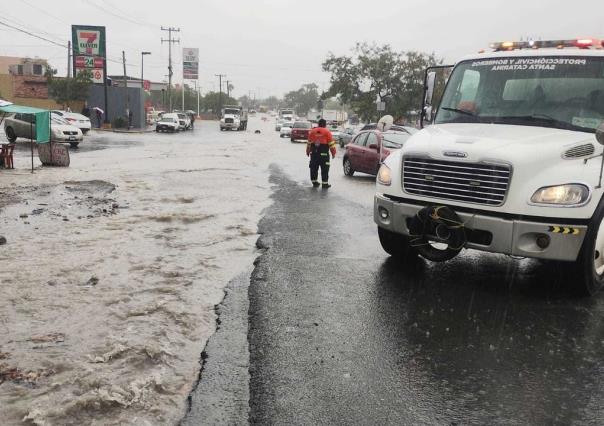 Cierres viales en Santa Catarina por fuertes lluvias