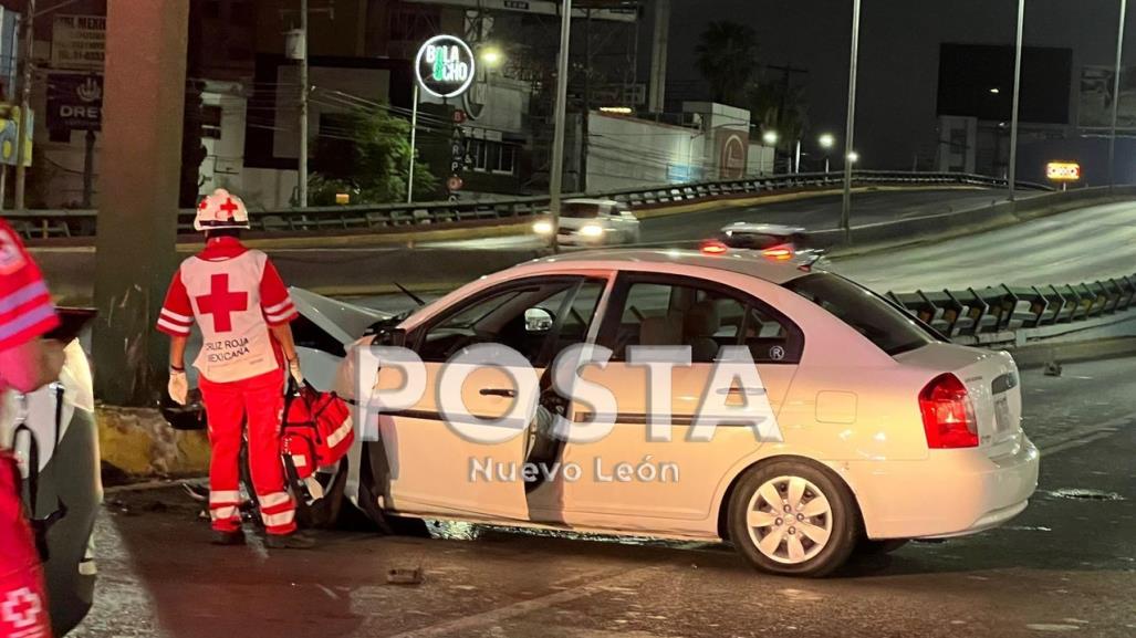 Muere tras estrellarse en avenida Gonzalitos