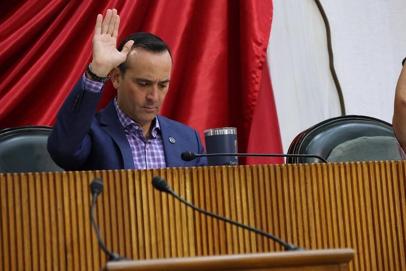 El coordinador de los diputados locales del PAN, Carlos de la Fuente. Foto: Armando Galicia