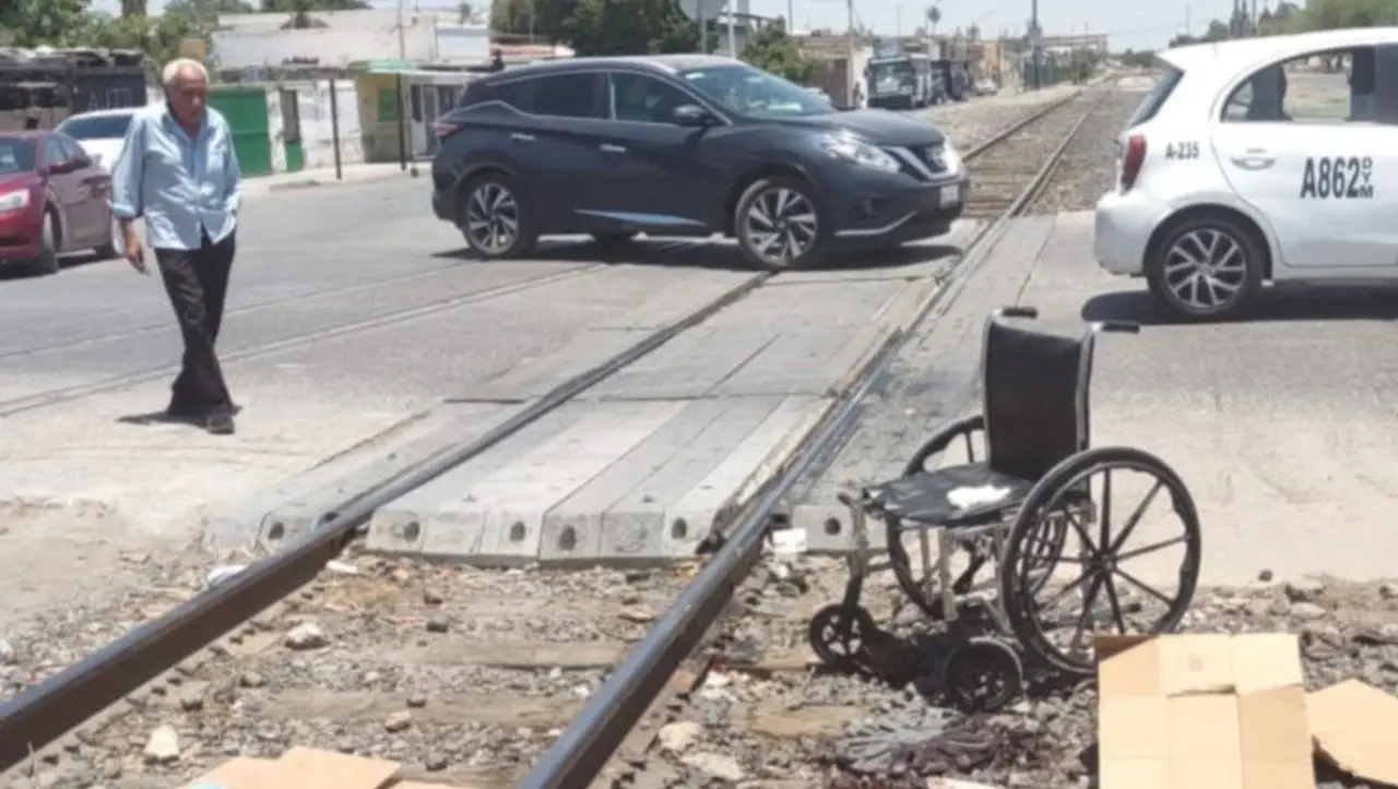 Lugar en el que la persona se lanzó al tren. Foto: Especial/POSTAMX.