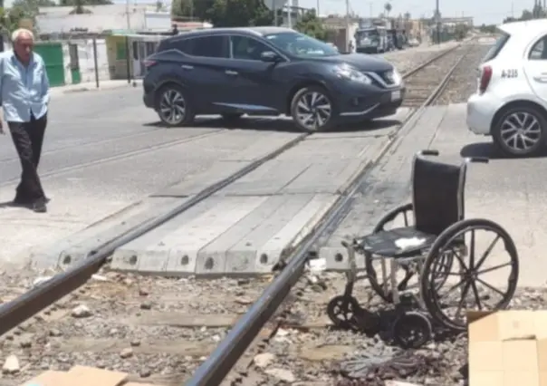 Se amputa los dos brazos y una pierna al lanzarse al paso del tren