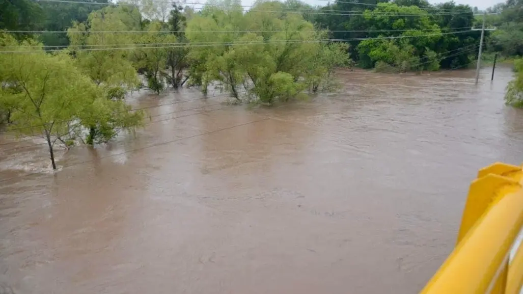 Se desborda Río Corona