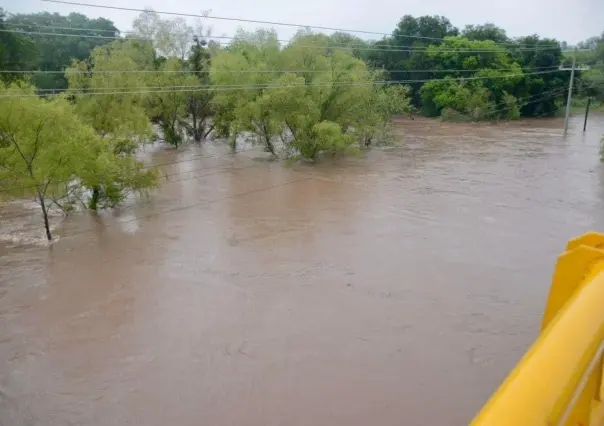 Se desborda Río Corona