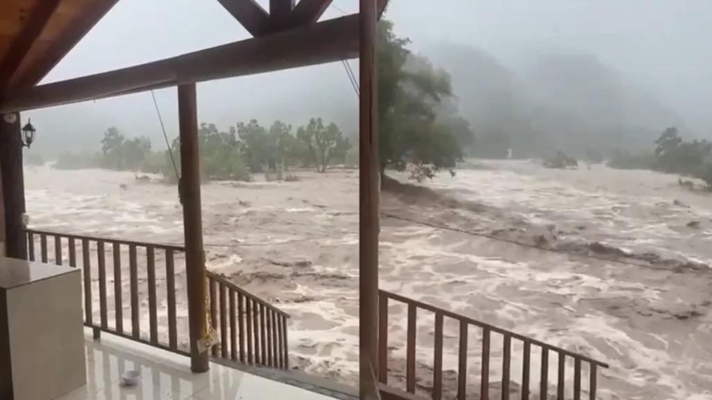 Severos escurrimientos en Ciénega de González por fuertes lluvias (VIDEO)