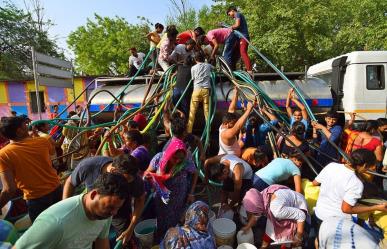 Ola de calor deja más de 100 muertos en India