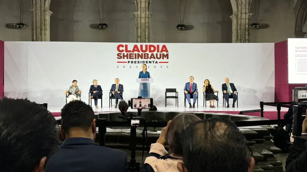 Sheinbaum presenta a parte de su equipo de gobierno