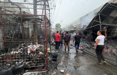 Incendio arrasa con negocios en La Merced