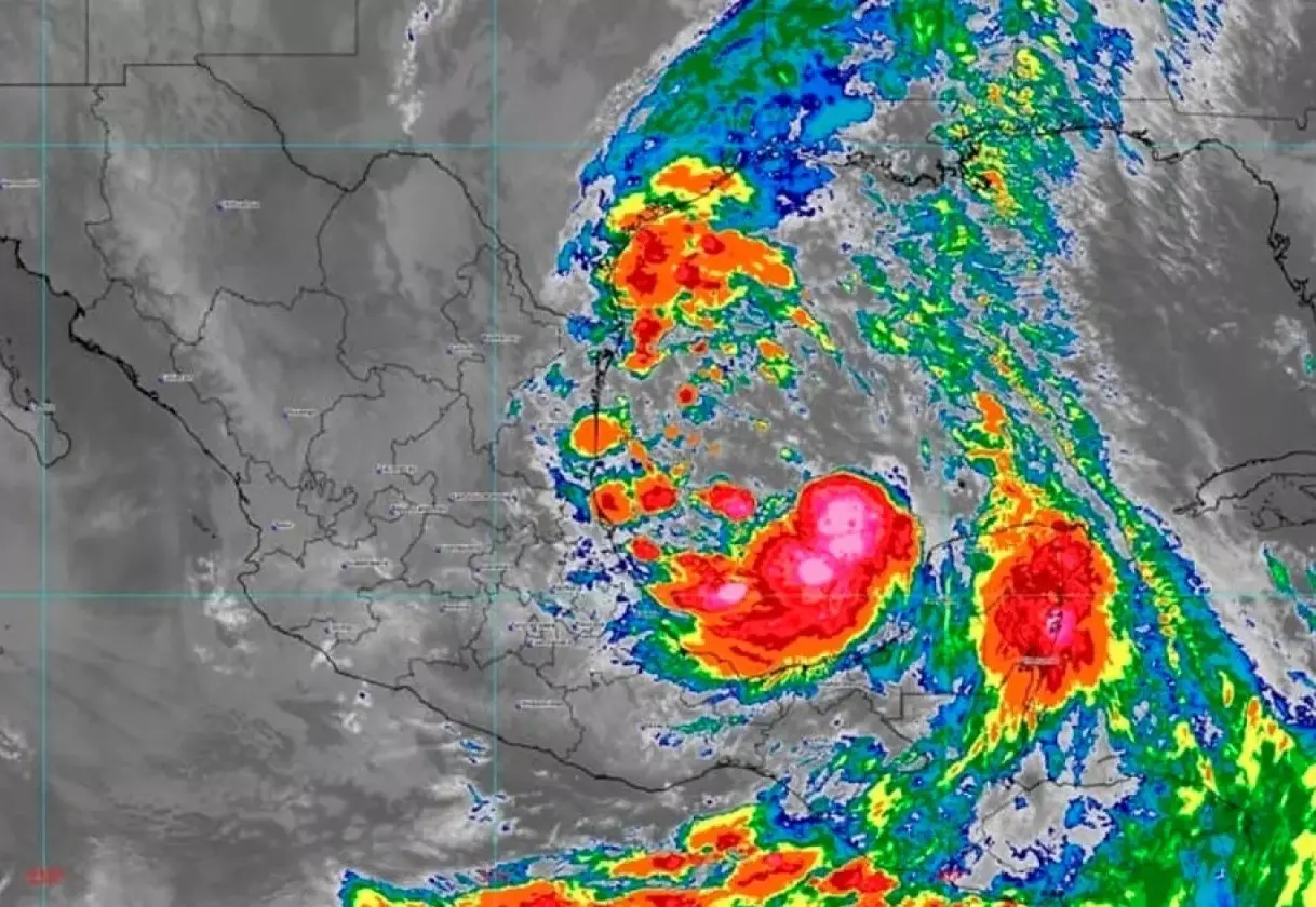 Alberto tocando tierra en los puertos de Tamaulipas y sus estragos que pegan en Nuevo León y Coahuila también. Foto: Expansión.