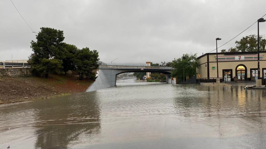 Cierran más de 20 calles y avenidas en Monterrey por las lluvias