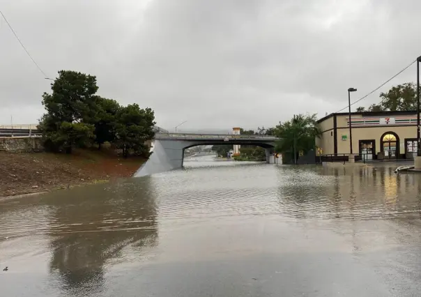 Cierran más de 20 calles y avenidas en Monterrey por las lluvias