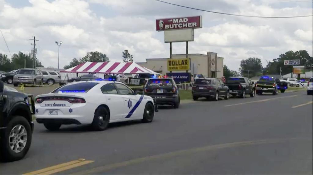 Tiroteo en gasolinera de Arkansas deja tres muertos y 10 heridos