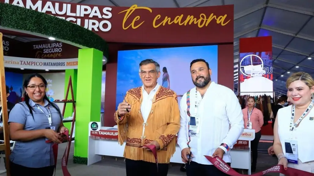 Recibe cientos de visitantes stand de Turismo en Congreso Mexicano del Petróleo