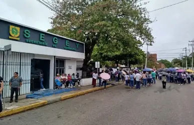 Siguen las manifestaciones de maestros en Mérida