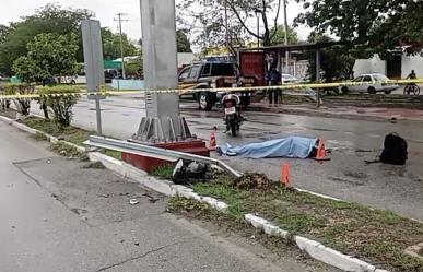 Muere moticiclista al derrapar  en la Avenida Quetzalcóatl de Mérida