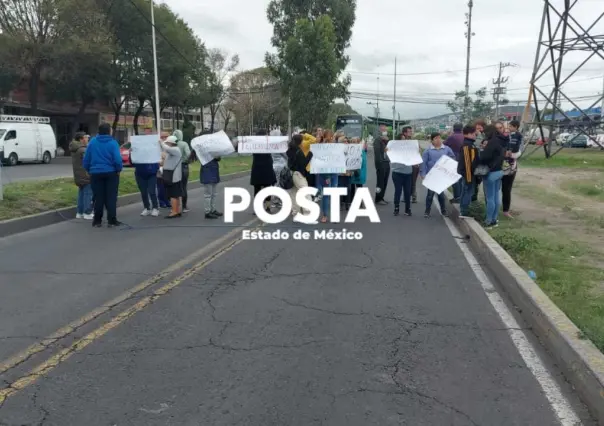 Bloquean servicio del Mexibús L1, vecinos rechazan gasera en Ecatepec