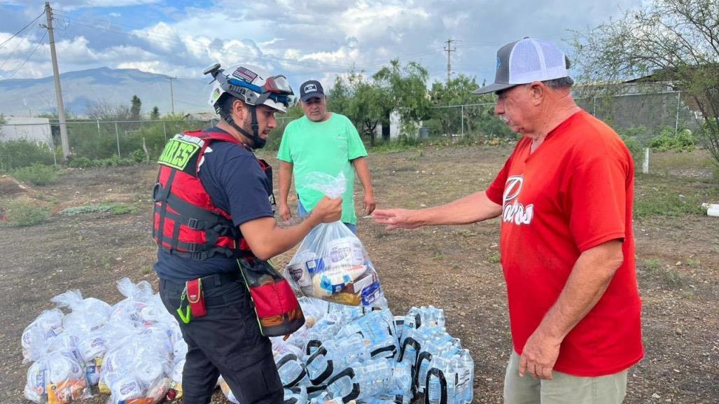 Protección Civil de García y funcionarios municipales brindan apoyo a comunidades incomunicadas