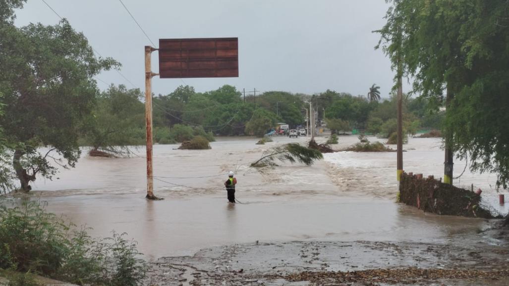 Se desborda el río Guayalejo en Llera; hay seis ejidos incomunicados