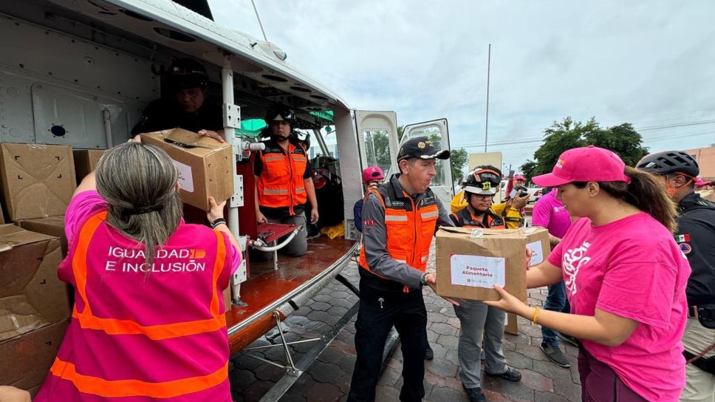 Protección Civil entrega despensas a familias incomunicadas