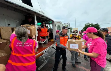 Protección Civil entrega despensas a familias incomunicadas