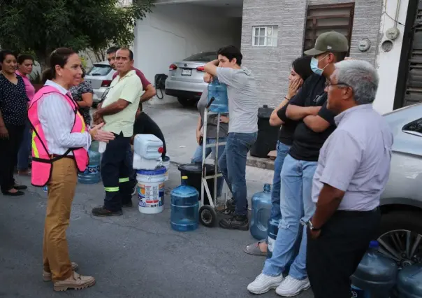 Cristina Díaz, lidera Operativo Colibrí para llevar agua potable casa por casa