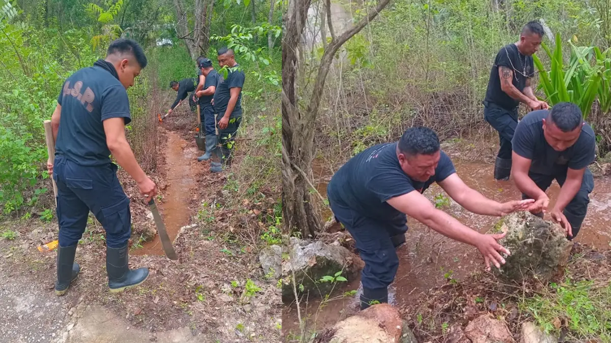 Los policías de la SSP auxiliaron a una pareja de abuelitos con la casa inundada Foto: SSP