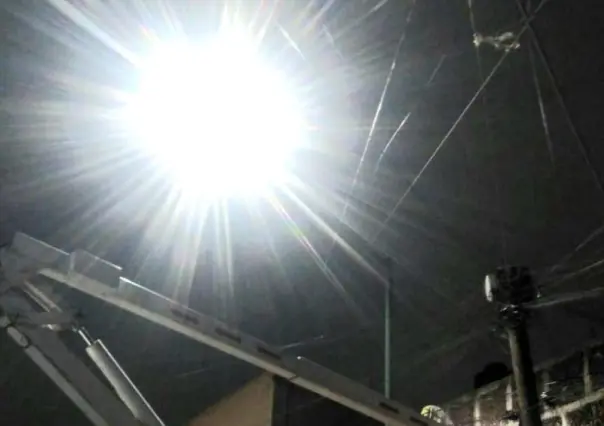 ¡Se hizo la luz! Reparan alumbrado público en Cuauhtémoc