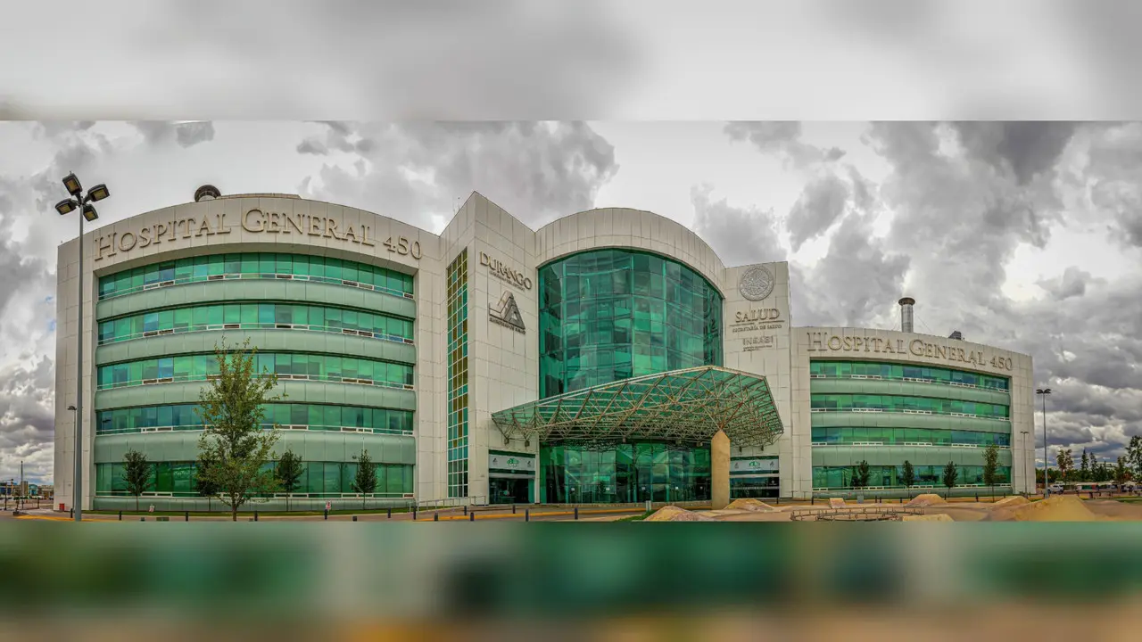 Realizan mantenimiento y reparaciones en sistema eléctrico del Hospital 450