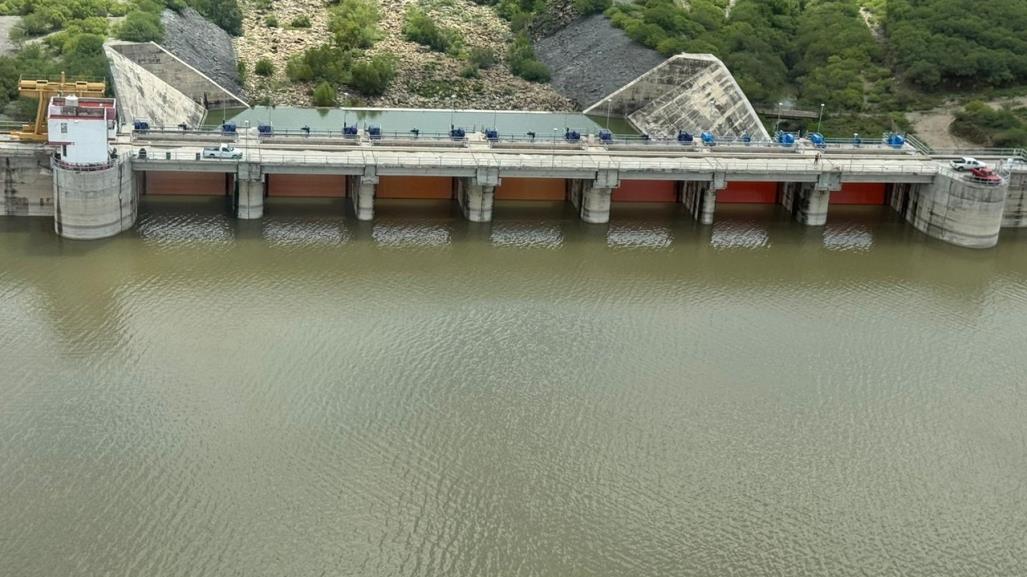 ¡Qué felicidad! Continúa entrando agua a las presas de Nuevo León