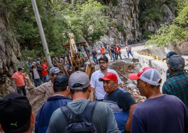 Continúa cerrado acceso a la sierra de Santiago por trabajos de reconexión