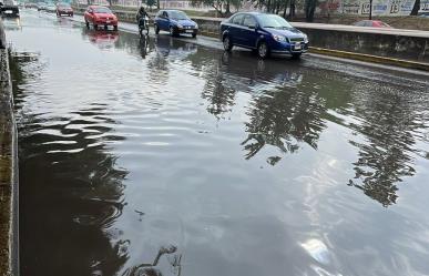 Lluvias dejan encharcamientos en varias alcaldías, trabajan en desazolve