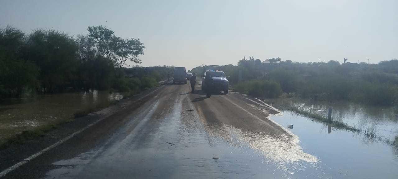 Cierre de la carretera Federal 75 por encharcamiento en Villa de Casas