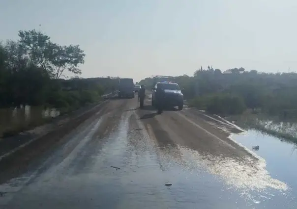 Cierre de la carretera Federal 75 por encharcamiento en Villa de Casas