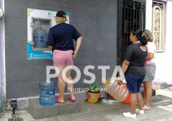 Cumplen 3 días sin agua vecinos de Valle de Infonavit en Monterrey