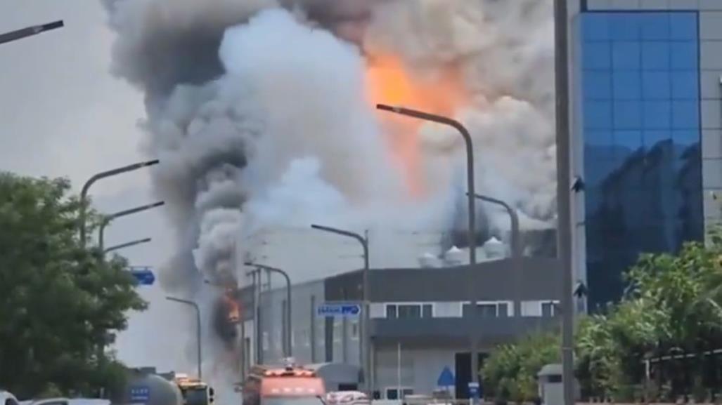 Explosión de baterías en fábrica de Seúl deja 23 muertos (VIDEO)