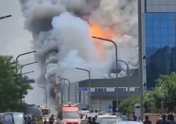 Explosión de baterías en fábrica de Seúl deja 23 muertos (VIDEO)