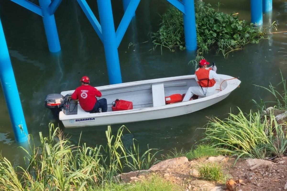 Los cuerpos fueron rescatados por elementos de la Fiscalía del estado Foto: Armando de la Rosa