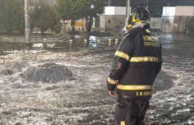 Fuertes lluvias causan inundaciones en Tláhuac