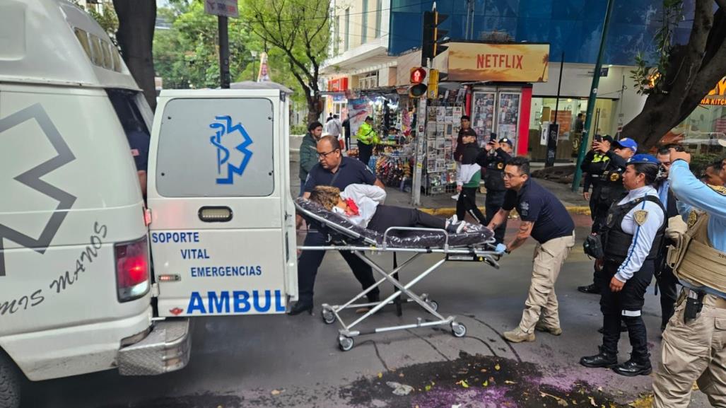 Mujer es apuñalada por persona en situación de calle, en Insurgentes