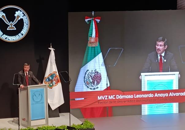 Presenta rector plan de desarrollo para la UAT