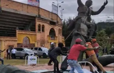 Colombia: Tiran estatua del torero César Rincón, tras prohibir corridas de toros