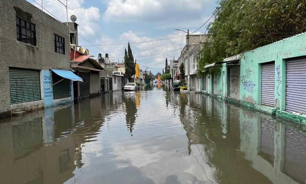 Calles de Ecatepec amanecen bajo el agua. Foto: POSTA